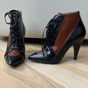 BALENCIAGA 🤎🖤 Black and Brown Leather Lace-Up Heels